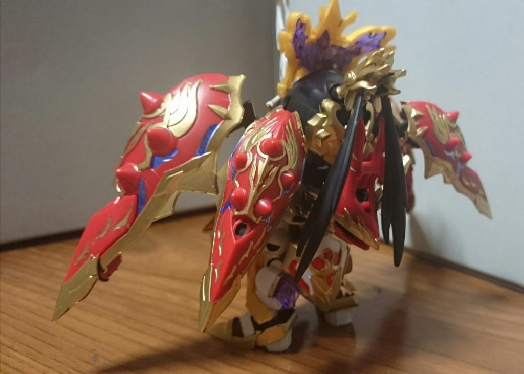 ・背面・スネークメモリメモリはクシャトリヤでいうところの脚部のスラスターがデバイスになってるのでそこに挿入。キュベレイと違って、クシャトリヤはツインテールになってるっスね。すごく、いい…