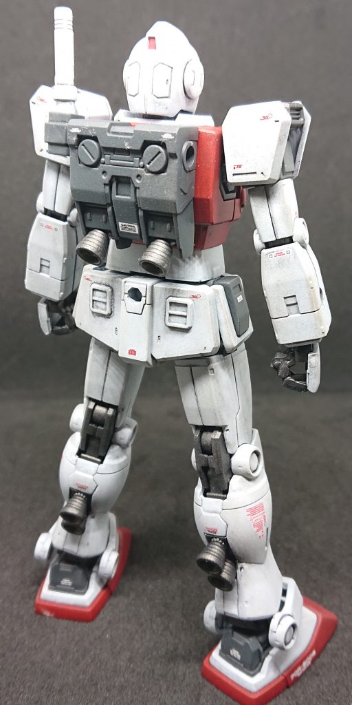 ガンダムデカールやハイキューパーツのデカールでコーションマークを各所に