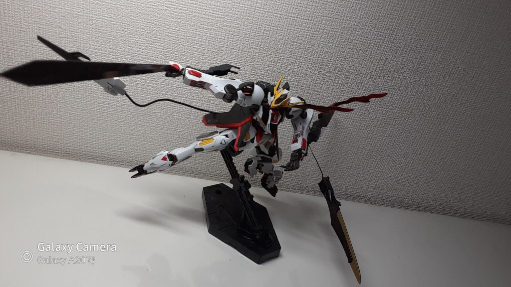 剣は大型ビームサーベルを塗装しました