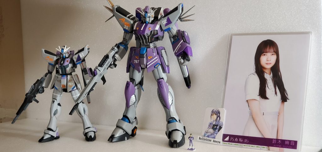 過去作のハイグレードと、友人に描いてもらった推しメンモチーフのパイロットと共に。