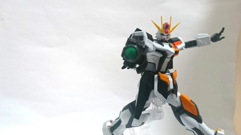 なおこの機体は攻撃機ではなく偵察が目的のモノなので、メインの兵装はこのカメラ・ガンになります