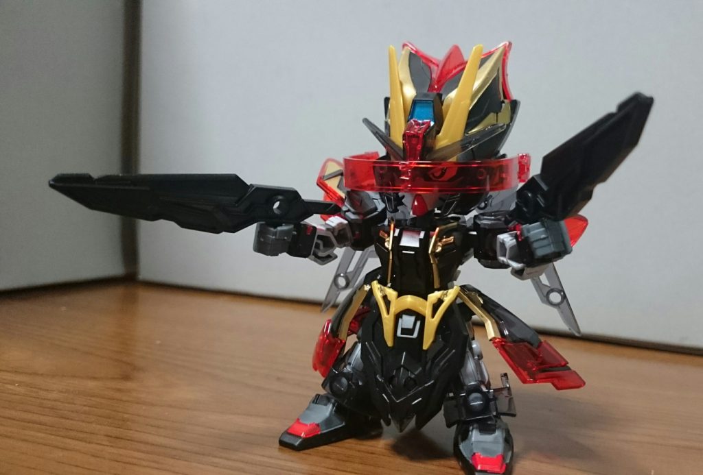 バイザーを前面に展開可能