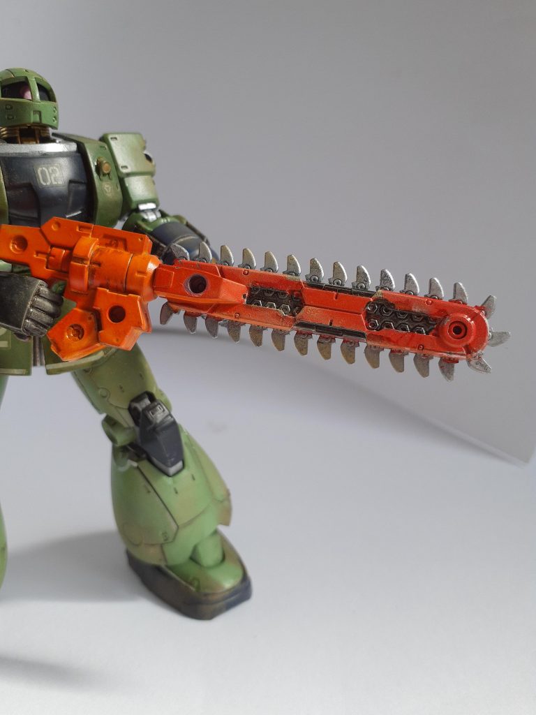 コロニーの残骸を解体するために使われたチェーンソー。30MMを使用。