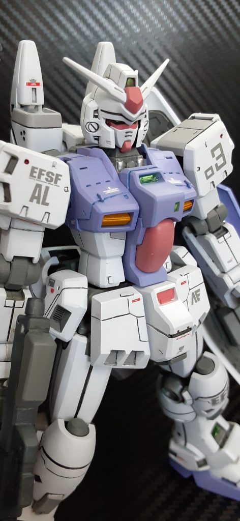 筋彫りは模型誌掲載のすごく格好いいMGの作例を参考にさせてもらいました。