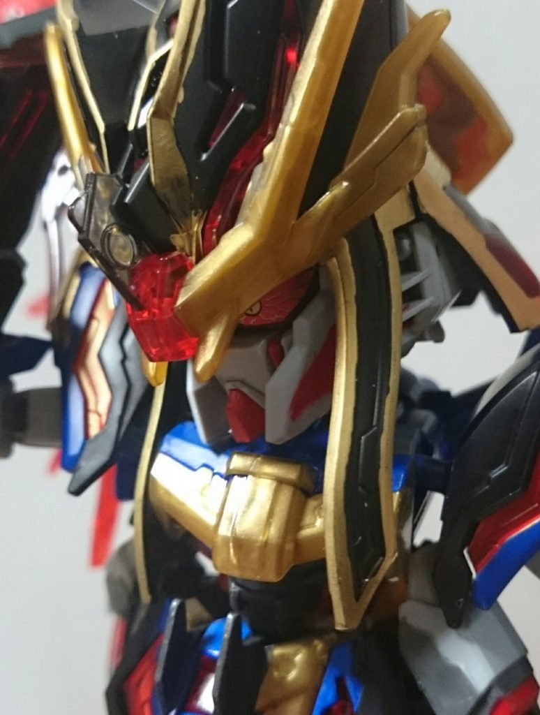 デバイス3箇所目は頭部!そして司馬懿はLEGEND BBシリーズ同様に瞳パーツを裏返すことでこんな恐い目が!