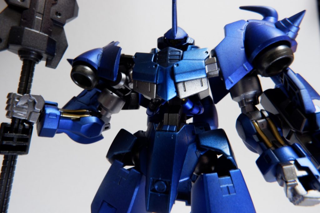 暗めのメタリックカラーがセクシー…エロいっ!