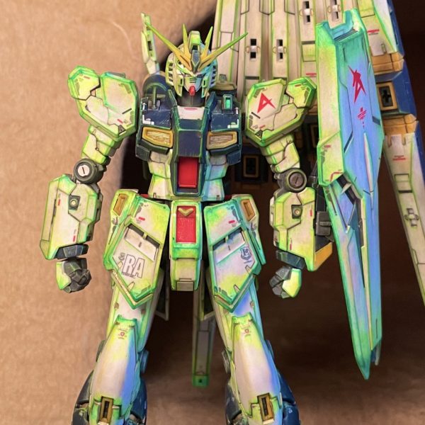 パリスグリーン　νガンダム