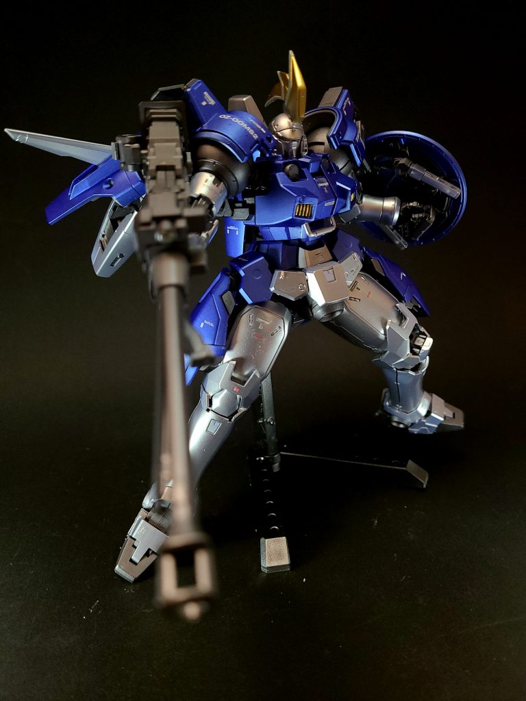 ガンダニュウム合金製MSに対しても有効[16]で、『敗栄』ではバスターライフルと互角に撃ち合いをし相殺していた。ビデオゲームのSDガンダム GGENERATIONシリーズにおける「属性」では、実弾扱い[注 7]とビーム扱いの2種類（あるいは両方[注 8])が見られる。