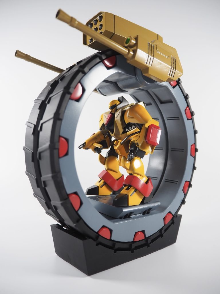 ゲドラフ自体は70年近く前の一年戦争時に存在した高性能機程度の性能しか持っていないが、アインラッドと同時運用する事によって宇宙世紀史上最強の量産型MSと言ってもいいほどのスペックを叩き出す