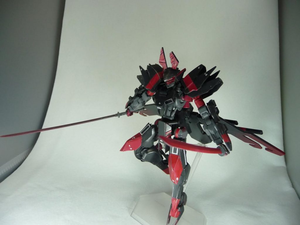 赫刀赤熱化した刀　　敵機のナノラミネート装甲を剥がす事が出来る