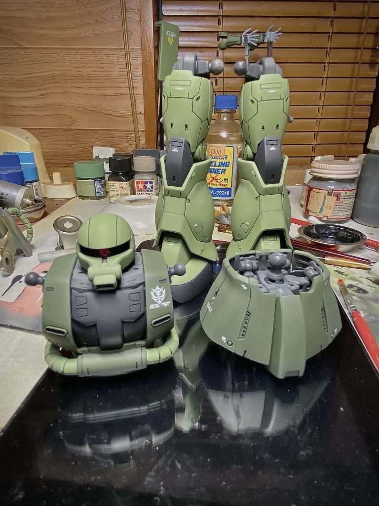 2020年の秋、いい加減、机を片付けようと塗装を開始。