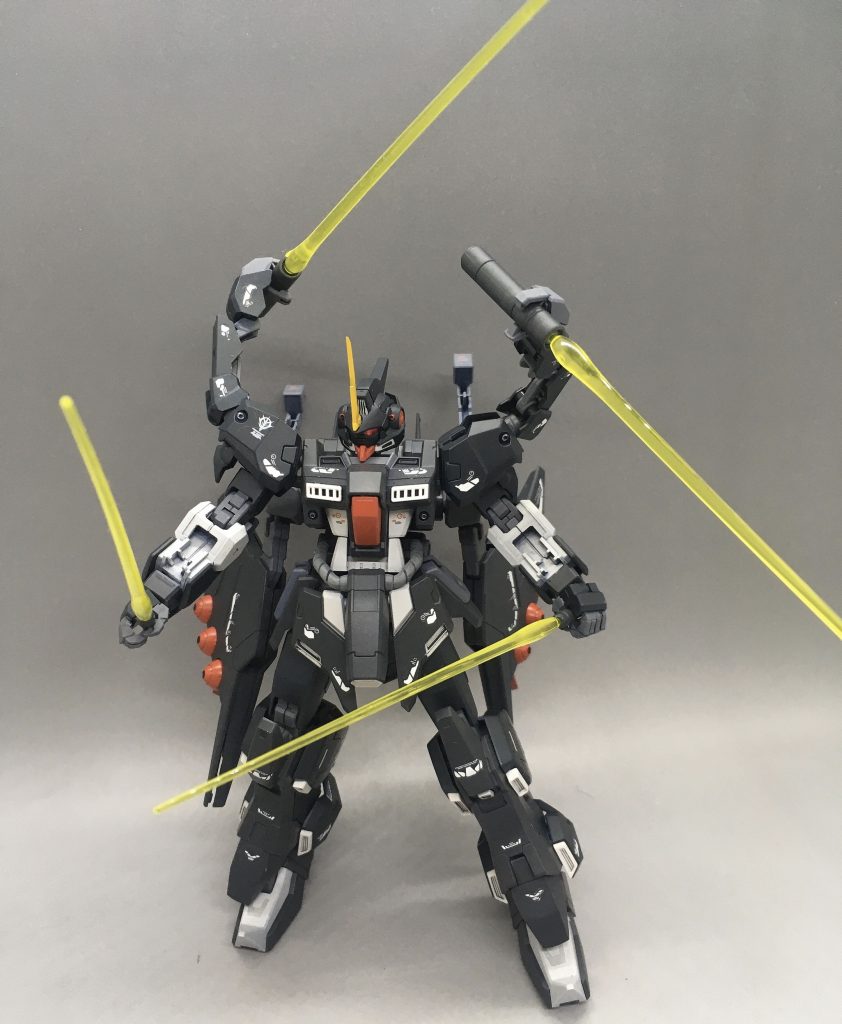 目玉ギミックの一つ、隠し腕展開!