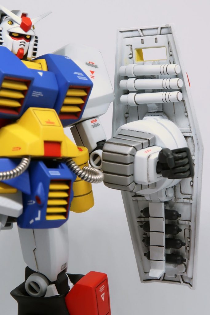 サーベルと機雷は取り外し可能。