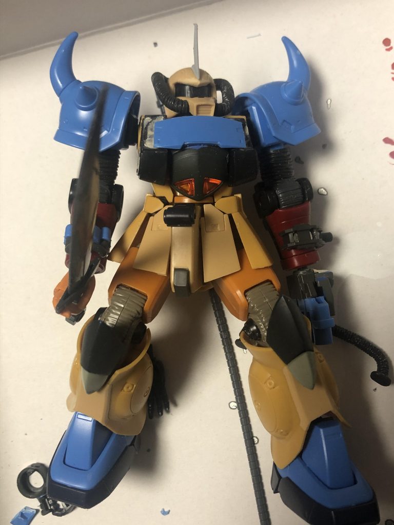 素の色はかなりチグハグだったので、色をつけ始めるまで強そうな感じがなかったのですが、思った通りに重みが出てくれて良かったですガンダムマーカーエアブラシには感謝ですね汚しがテキトーですが、とりあえず完成を優先しました