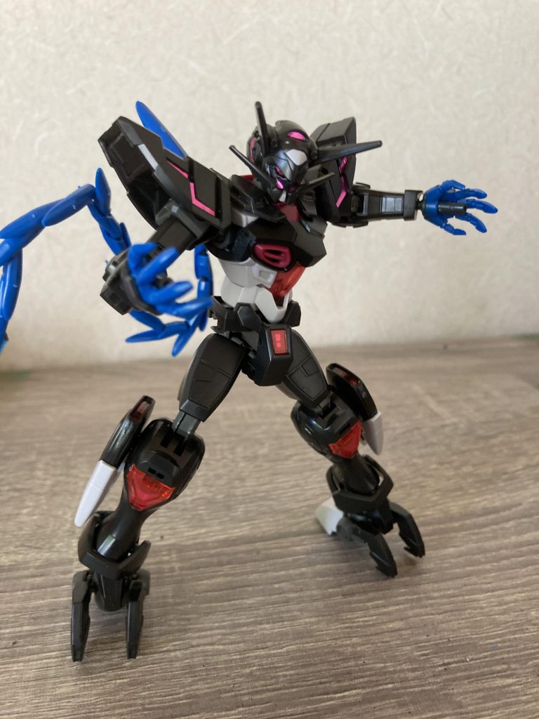 コンセプトはもちぞら模型店のディザイアガンダムのライバル機として登場できるように作りました。