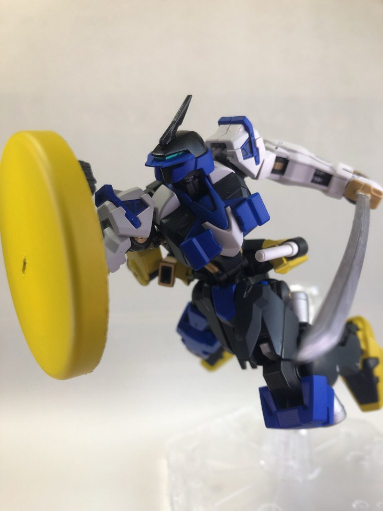 また、笠は手に持たせてシールドとしても運用することが可能です。まああの武士道男はそんな使い方しなさそうですがw