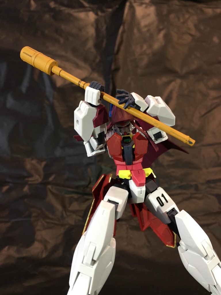 物理攻撃も可能だが、攻撃力はさほど期待は出来ない。