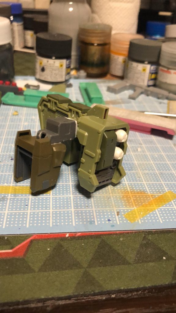 ゾイドのミサイルユニットとタービュランスの肩の接続です。