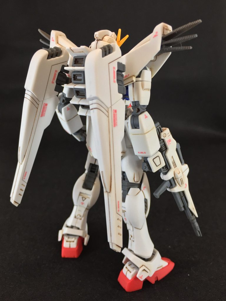 スリムなボディに大火力を乗せたイケてるMS。白いF91が存在するなら、ヴェスバー塗らなくてもいいですよね。