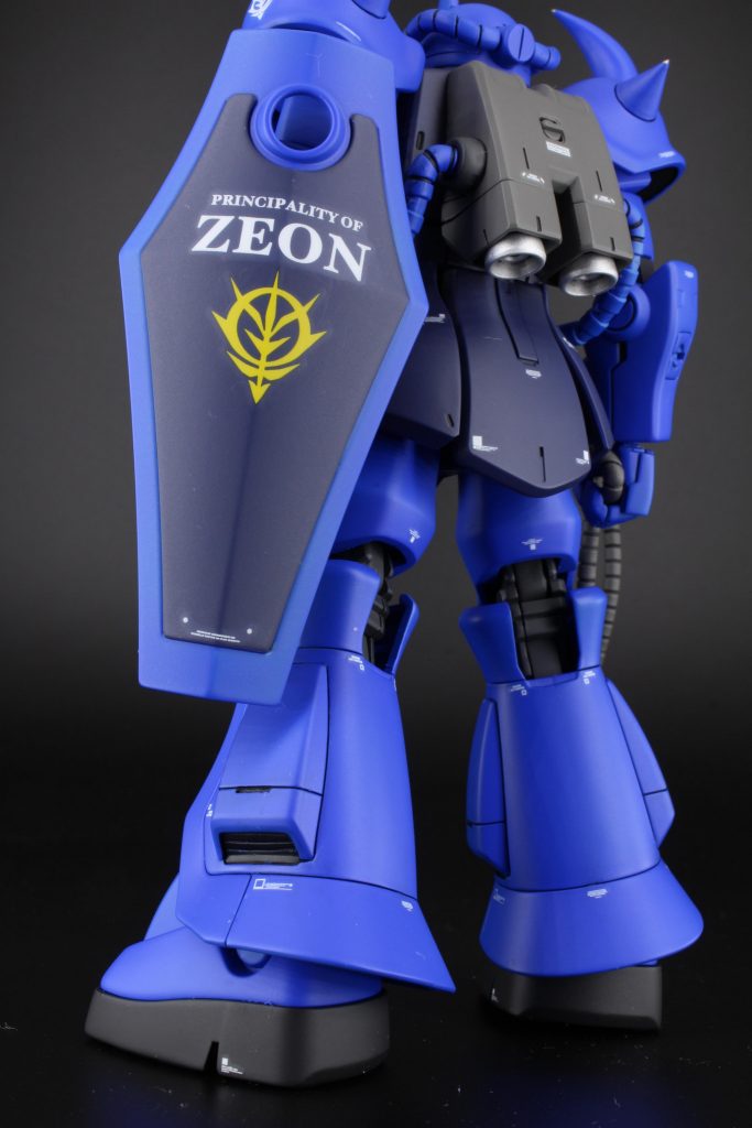 グフはシールドがお気に入りです!