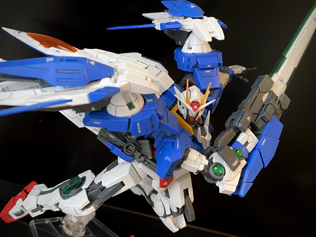 GNソードⅢもしっかり保持でき、ポロリもなく頑丈なキットと思います。