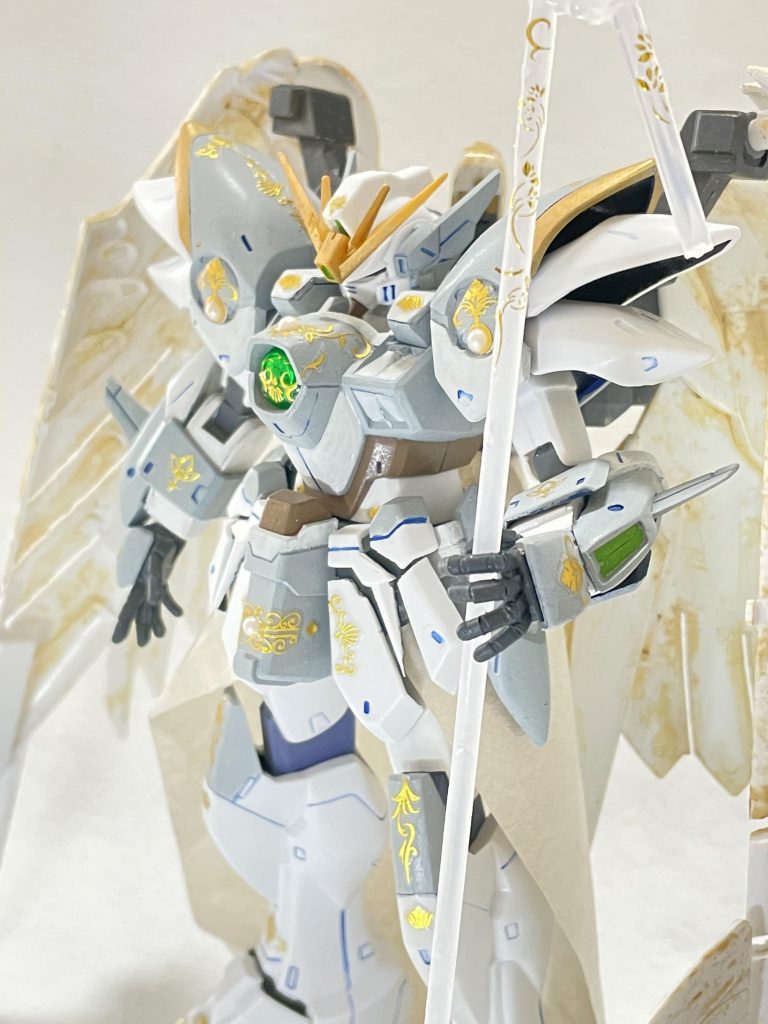 【妄想設定：MS】「愛とは与えること」を伝えるべく一人の少女の願いから生まれた実体なきMS。