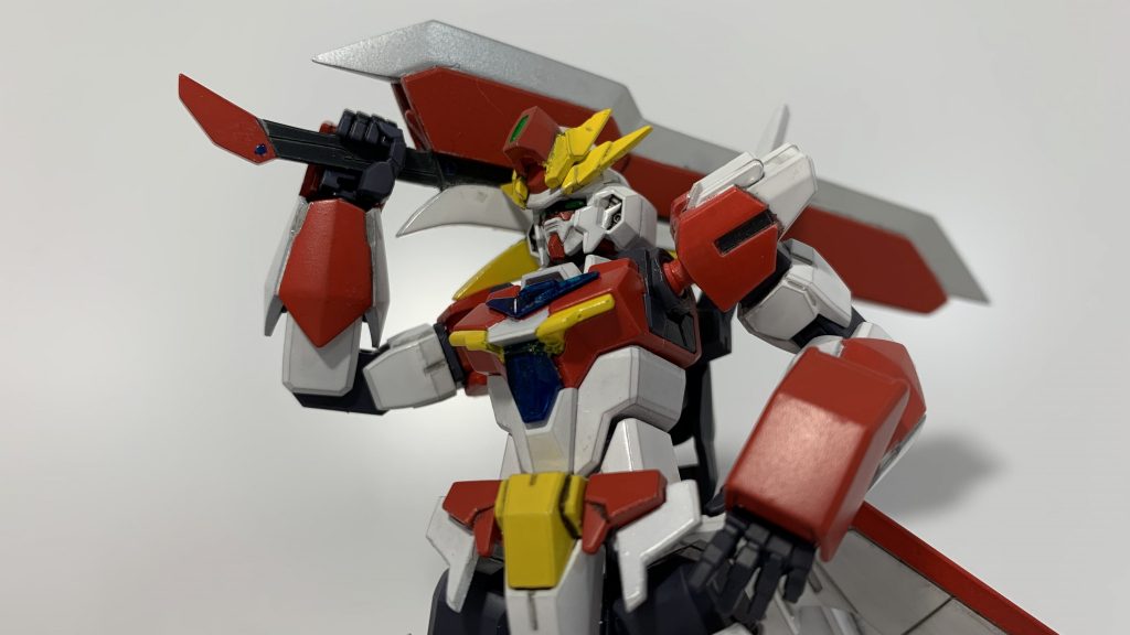 武装。《コアベイオネット＆爆炎剣メテオール》※ベイオネット時は以前紹介したので割愛。爆炎剣メテオールは、コアベイオネットの持つ多種機能を失う代わりに攻撃時の威力を強化しており、有り余るその質量と攻撃時に纏う灼熱の炎で流星の如く敵を溶断、粉砕する。