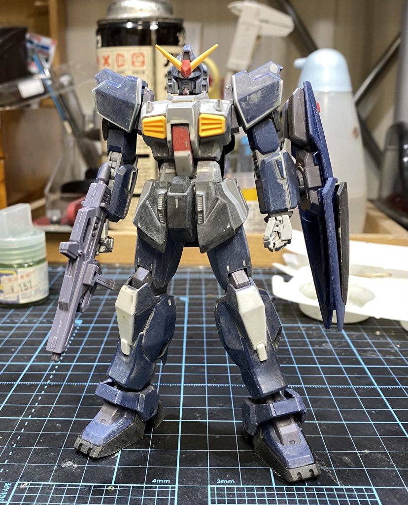 脚部をスマートにな感じで作成しました。