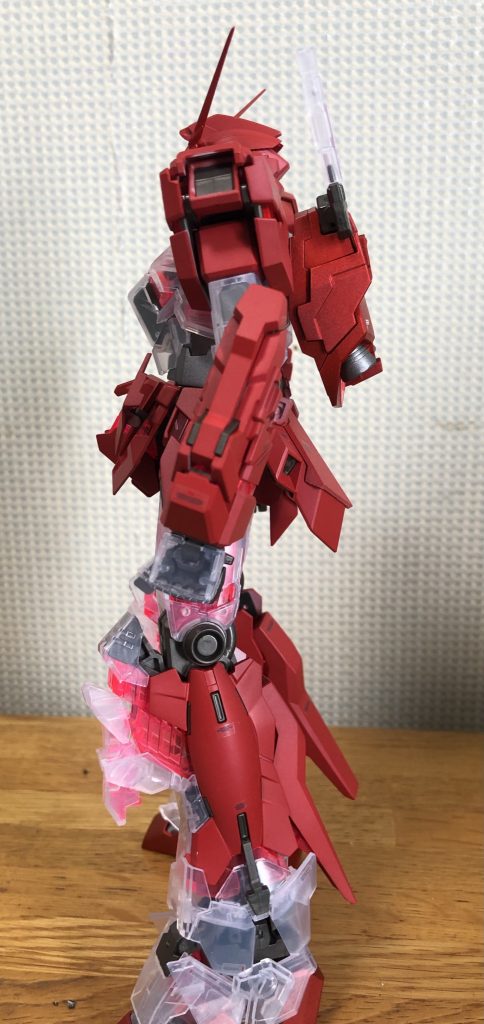 バックパックとつま先とアンテナをメタリックにしたのですが全然わかりませんね