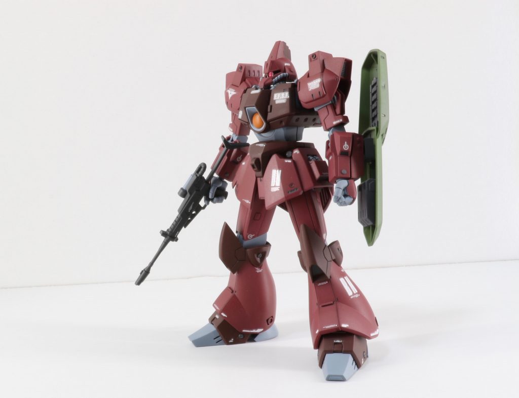 デカールの段差がだいぶ目立っていることに撮影中に気づきました。少し雑になってしまったので次回の反省に。