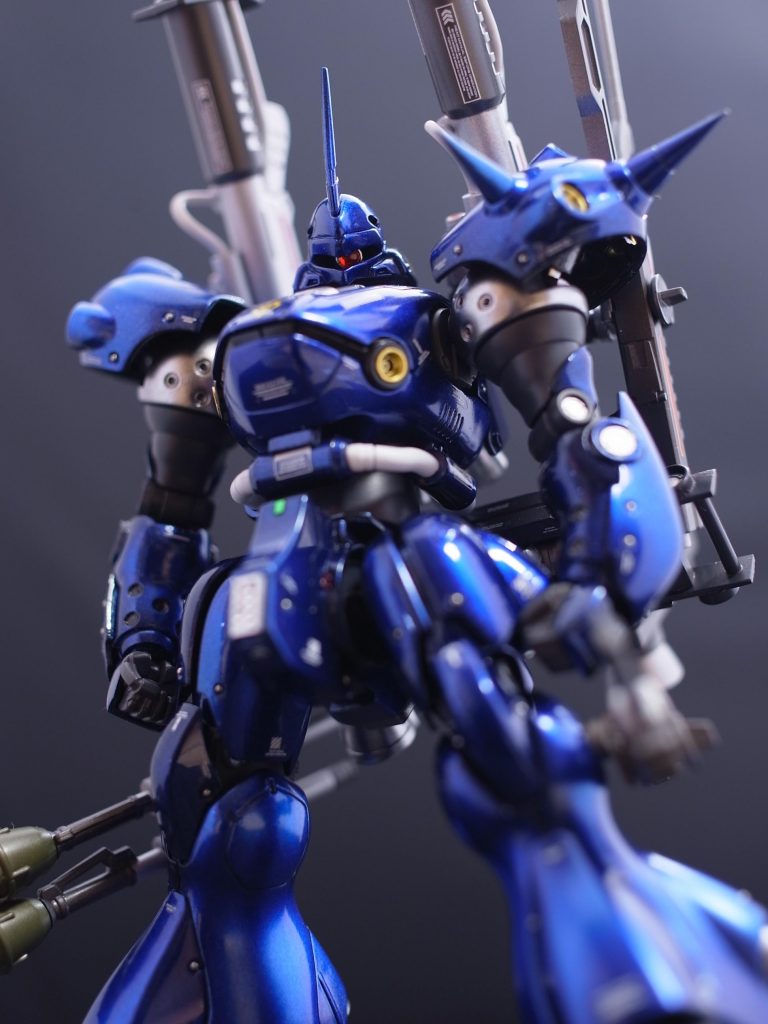 モノアイも可動式に変更してます。