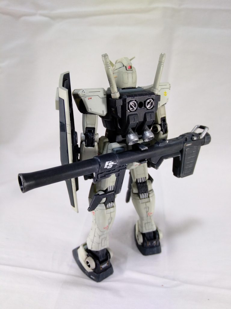 今回はデカール適当に貼ってたらめちゃくちゃシルバリングしてて、修正するのが大変でした…。デカールはちゃんと貼らないとなぁ…orz