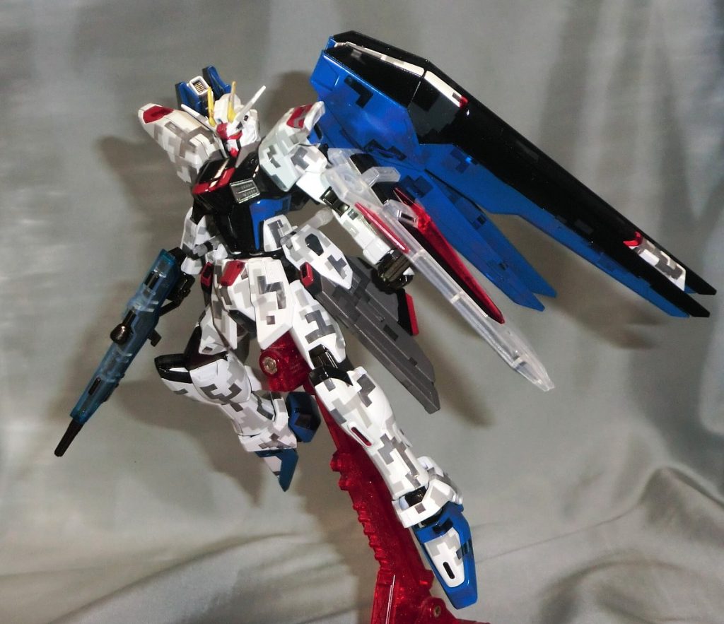 HGCEフリーダムガンダム(フェイズシフト起動時)–4枚目/制作者:@infieth