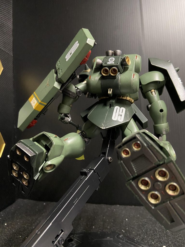 バックショット。足裏も今回は塗装。