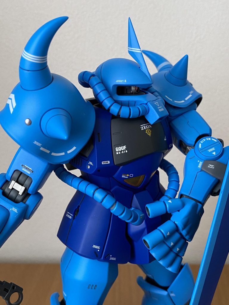 所々の丸モールドには100均ネールデコシールを付けてます。