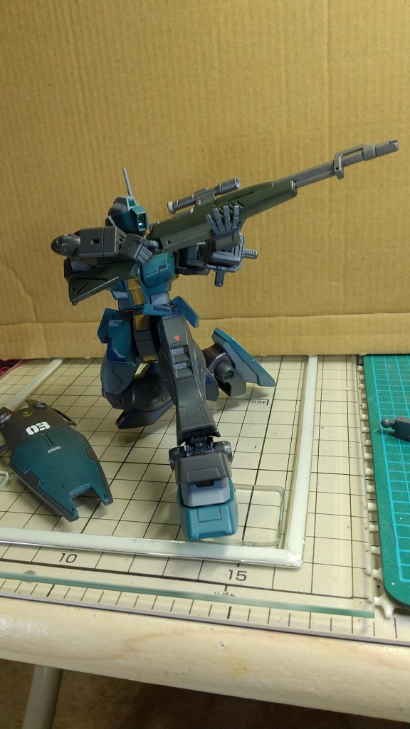 一応、ジムスナのお約束ポーズ。