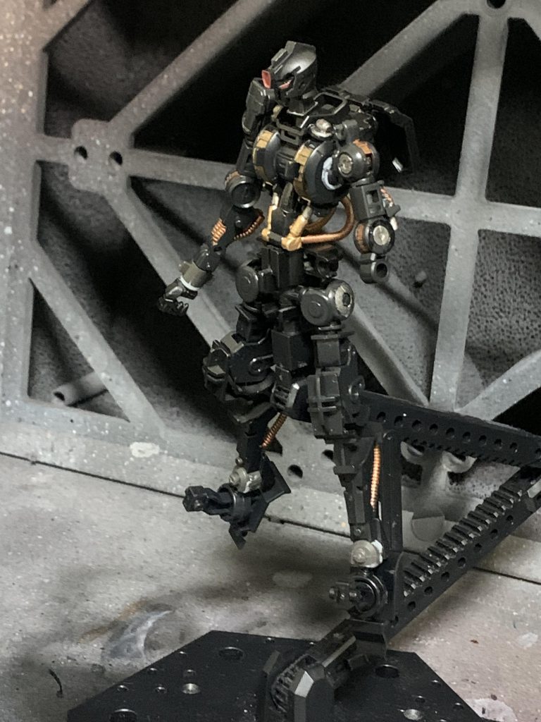 今回初めての試みとしてフレームの塗装を行いました。