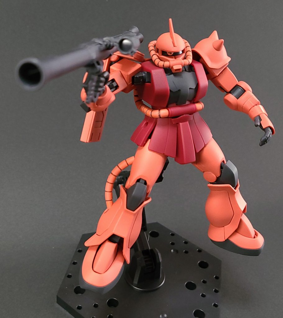 製作小話今回はスミ入れ+つや消しで製作しましたモノアイはHアイズを埋め込んでありますこの工作が今回うまくいったのでうれしいです最後にHGUC 234のこのキットアニメのザクのプロポーションを再現しつつ可動範囲も広くていいキットですねただ足の動力パイプは軟質素材でできておりひざを深く曲げるとパイプも曲がりますつや消しを吹いていたのですが曲げたことにより少し白化してしまいました塗装派の方は何かしらの対策が必要かもしれませんそれではここまで見ていただいてありがとうございました栄養と休息を十分にとって体調を崩さないようにしましょう✨