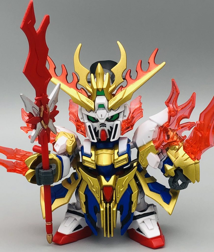 加工してないので本来の足もそのまま付きます。こちらの方が少し小さいので頭身自体はより低く出来ますのでお好みですね。