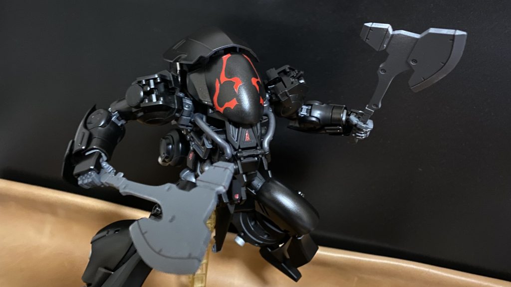 以後、近接格闘武装のみ、使用する様子が確認されている。余談ではあるが、GP02をベースとした赤い機体と斬り結ぶようすが、多くのダイバーに複数回目撃されている。