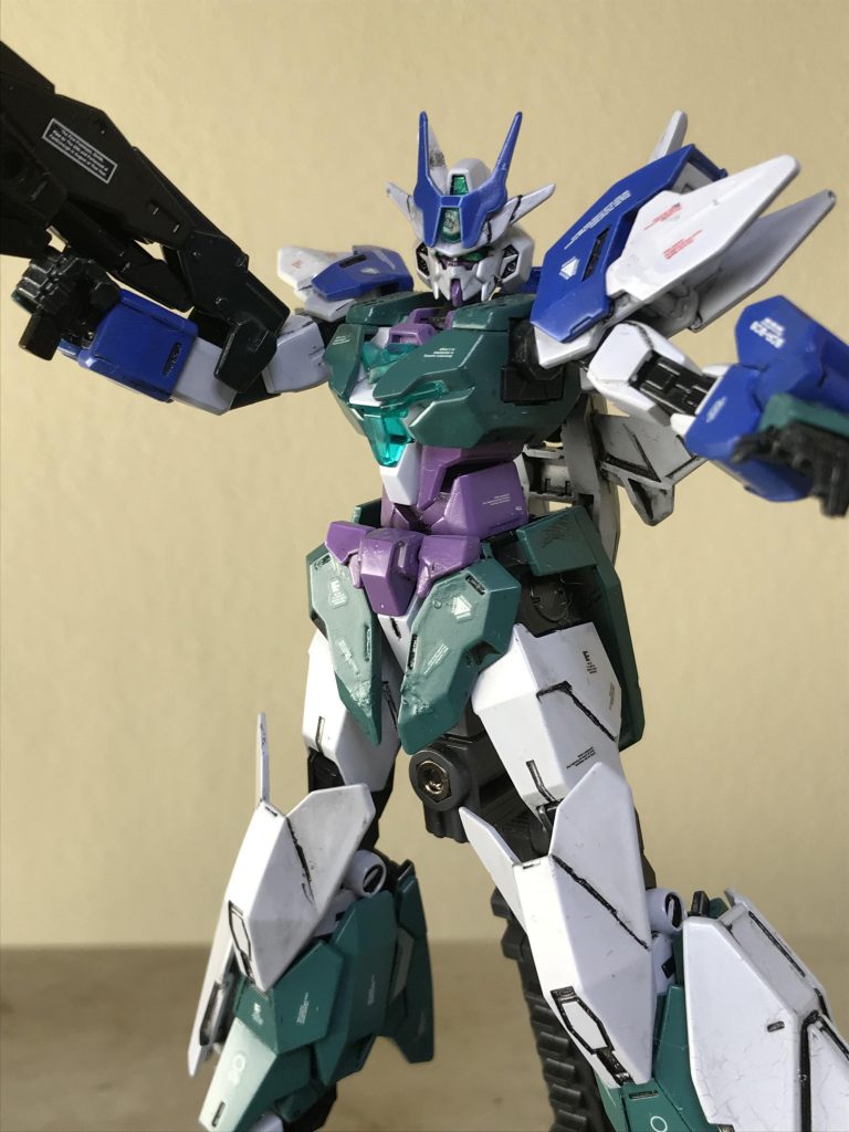 この ガンダムは 全塗装しました。