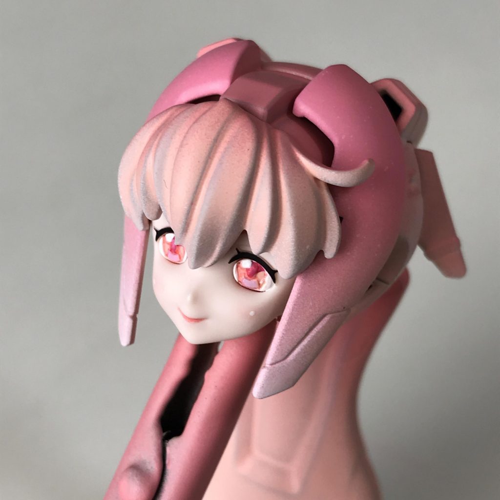 頭部完成。これはかわいい!(親バカ…笑)髪はピンクサフ → キャラクターフレッシュ2 → ベースホワイトのグラデーションです。
