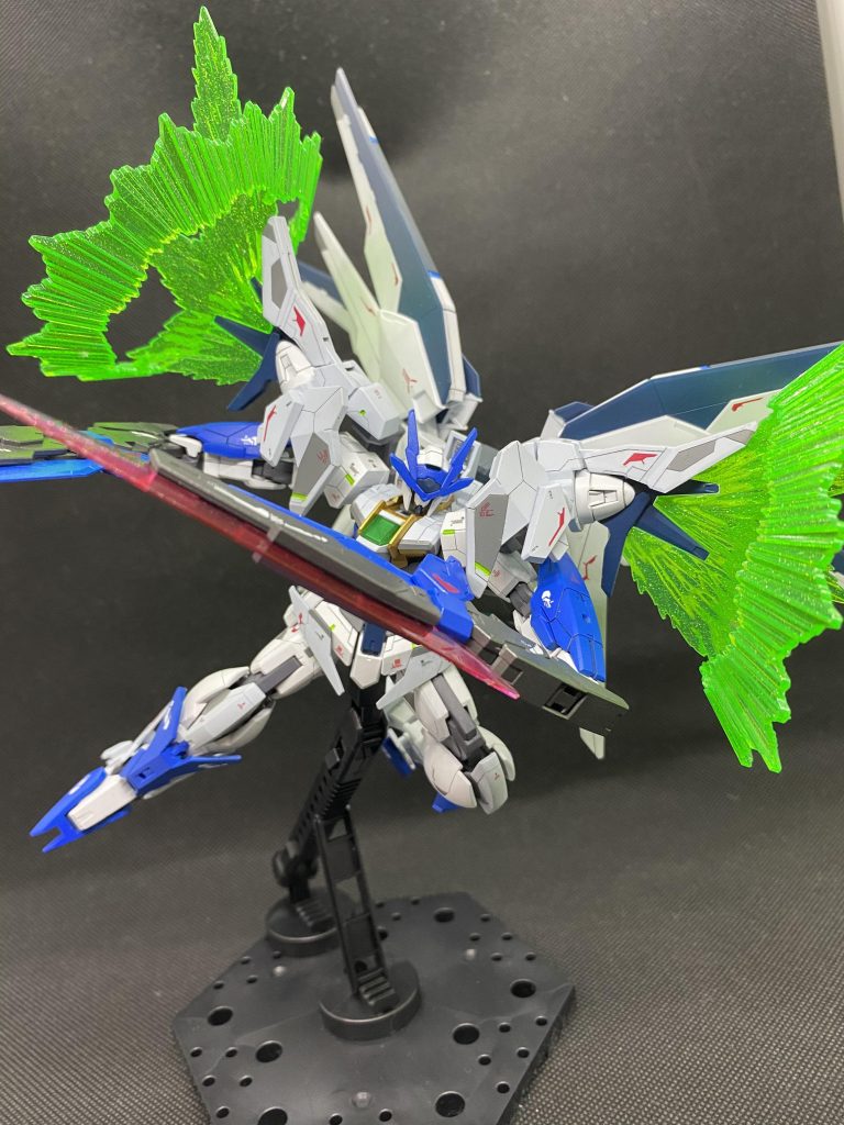 アクションポーズもバッチリです