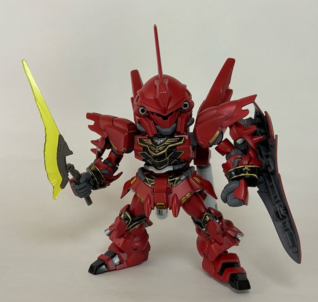 ビームアックスはBB戦士の物をそのまま使用。ビーム刃やモノアイ、スコープ等はガイアさんの蛍光塗料で吹いてあるのでブラックライトを当てると光るのですが、また写真撮り忘れ……