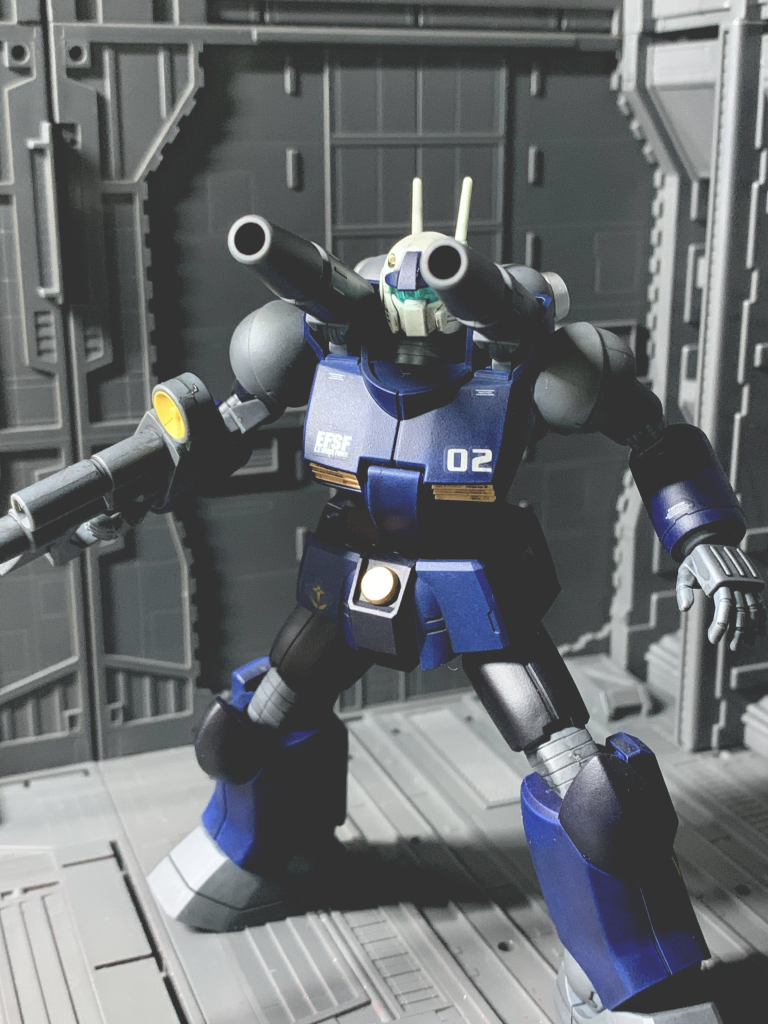 240mmキャノン砲。本機の最大の特徴とも言える武装。ガンキャノンと言えばこれですね。