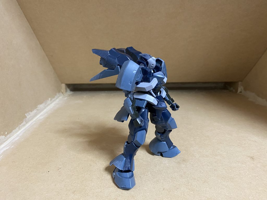 仮組み表面処理の荒さが目立ちますね。