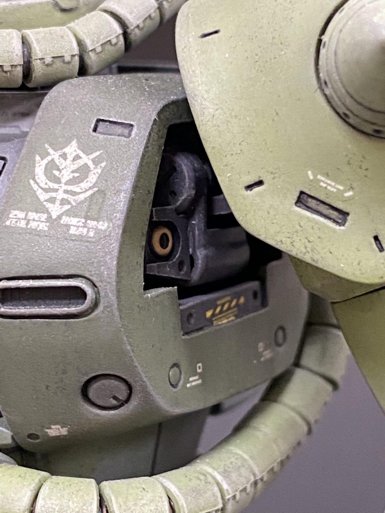 股関節のボールジョイント化と、肩関節の新造は必ずやっちゃいますね。