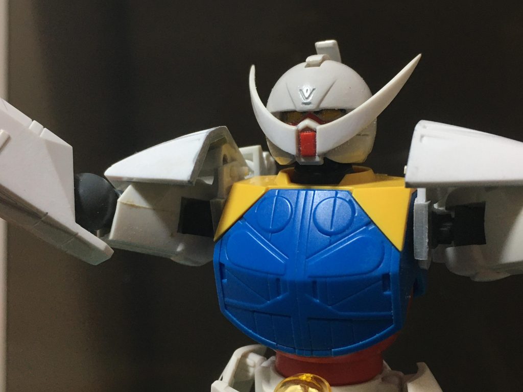 基部について、切りっぱなしなのはイマイチかなと思い、プラ板でディティールを追加。