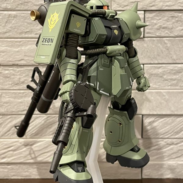 サンダーボルト版ザクⅡ