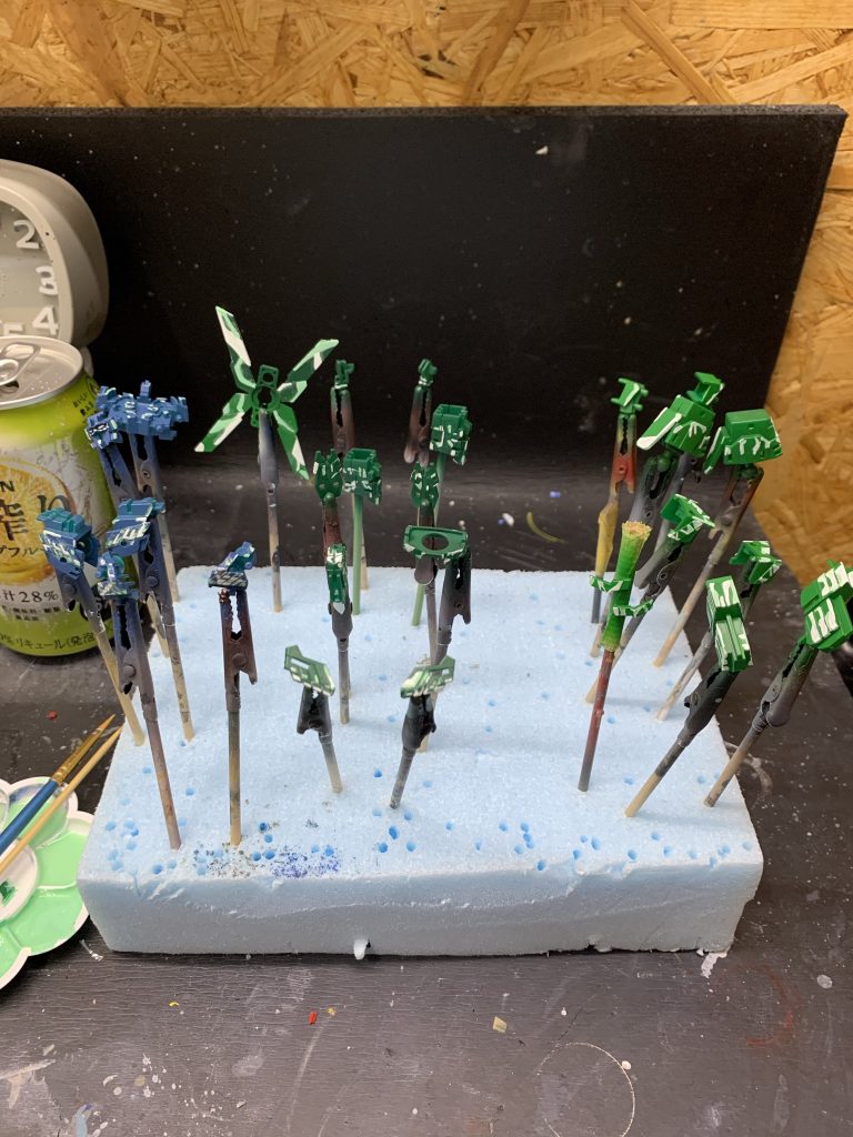 サイコフレームを宝石塗りで仕上げ。下から上へ色を濃くしてます^_^